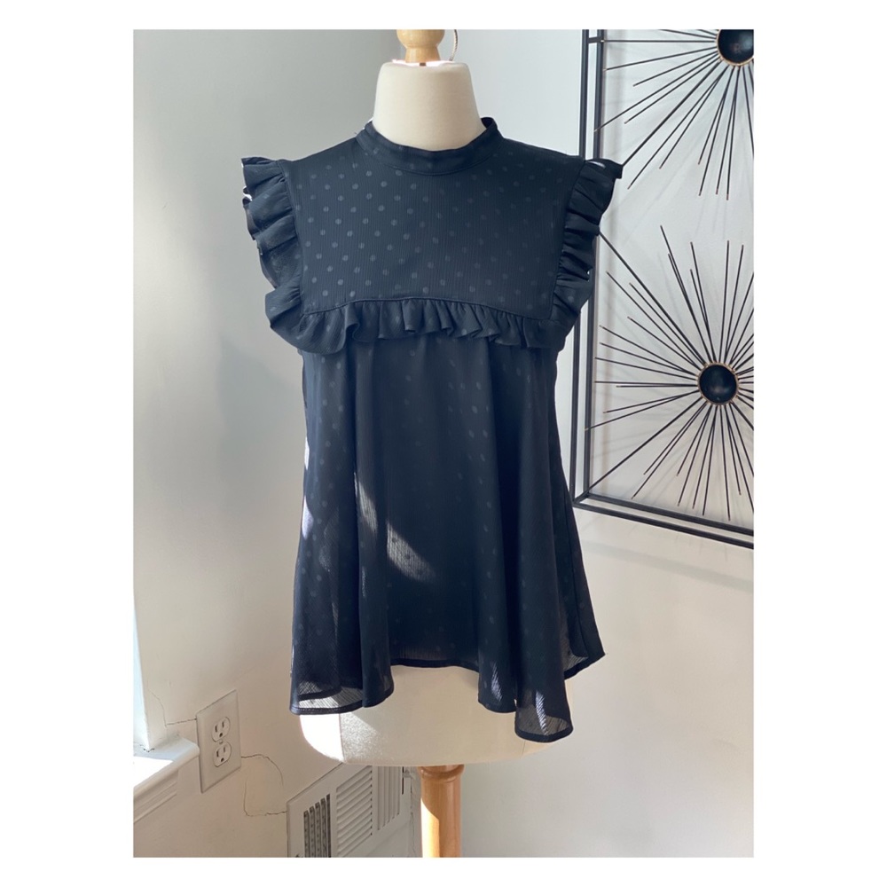 Hinge Polka Dot Top